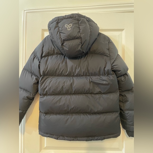 ❌ SOLD ❌ Aritzia Super Puff Original Length (Black) - Picture 3 of 4